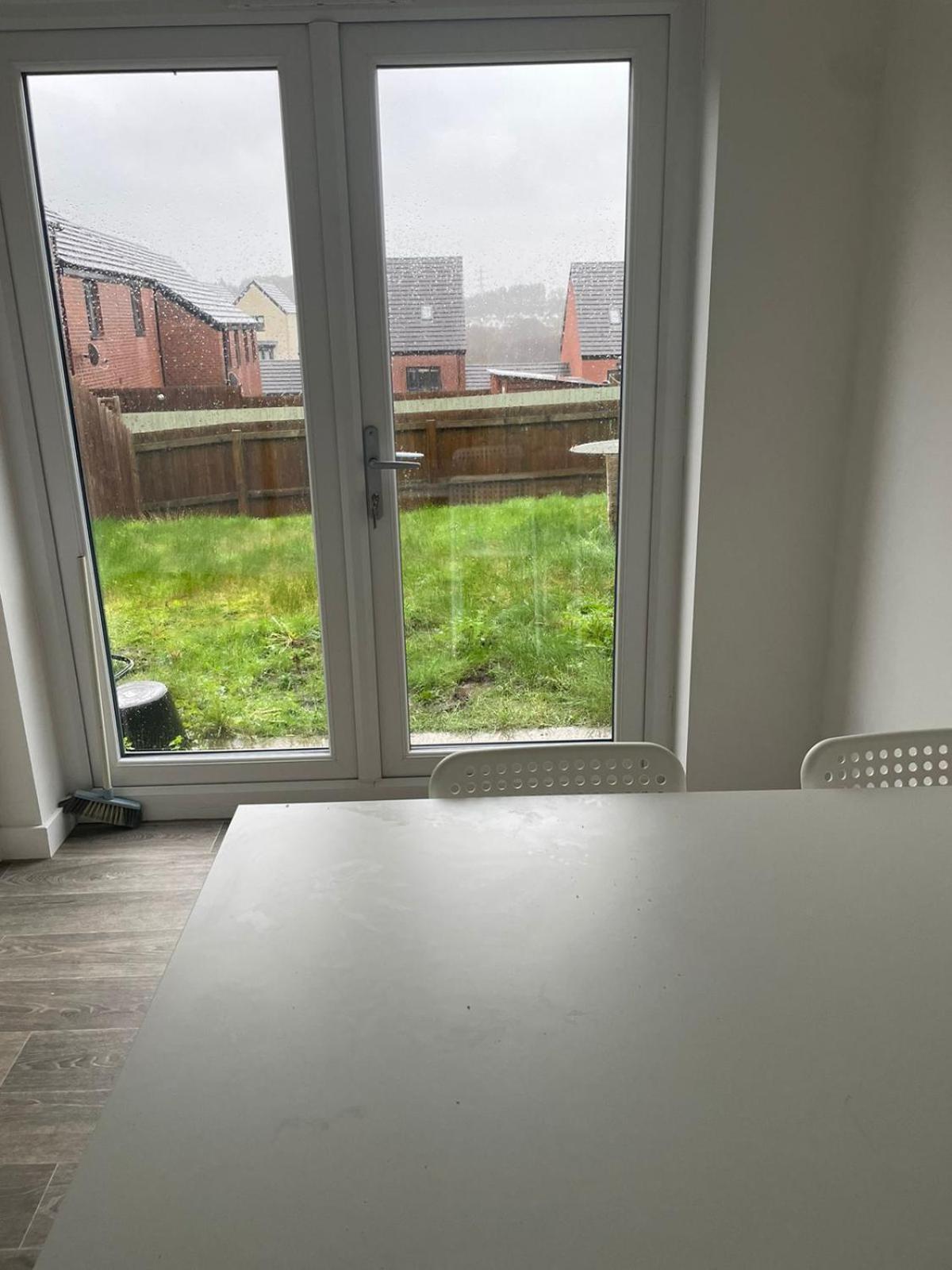 Village House St Mellons - Close To A48 And M4 卡迪夫 外观 照片