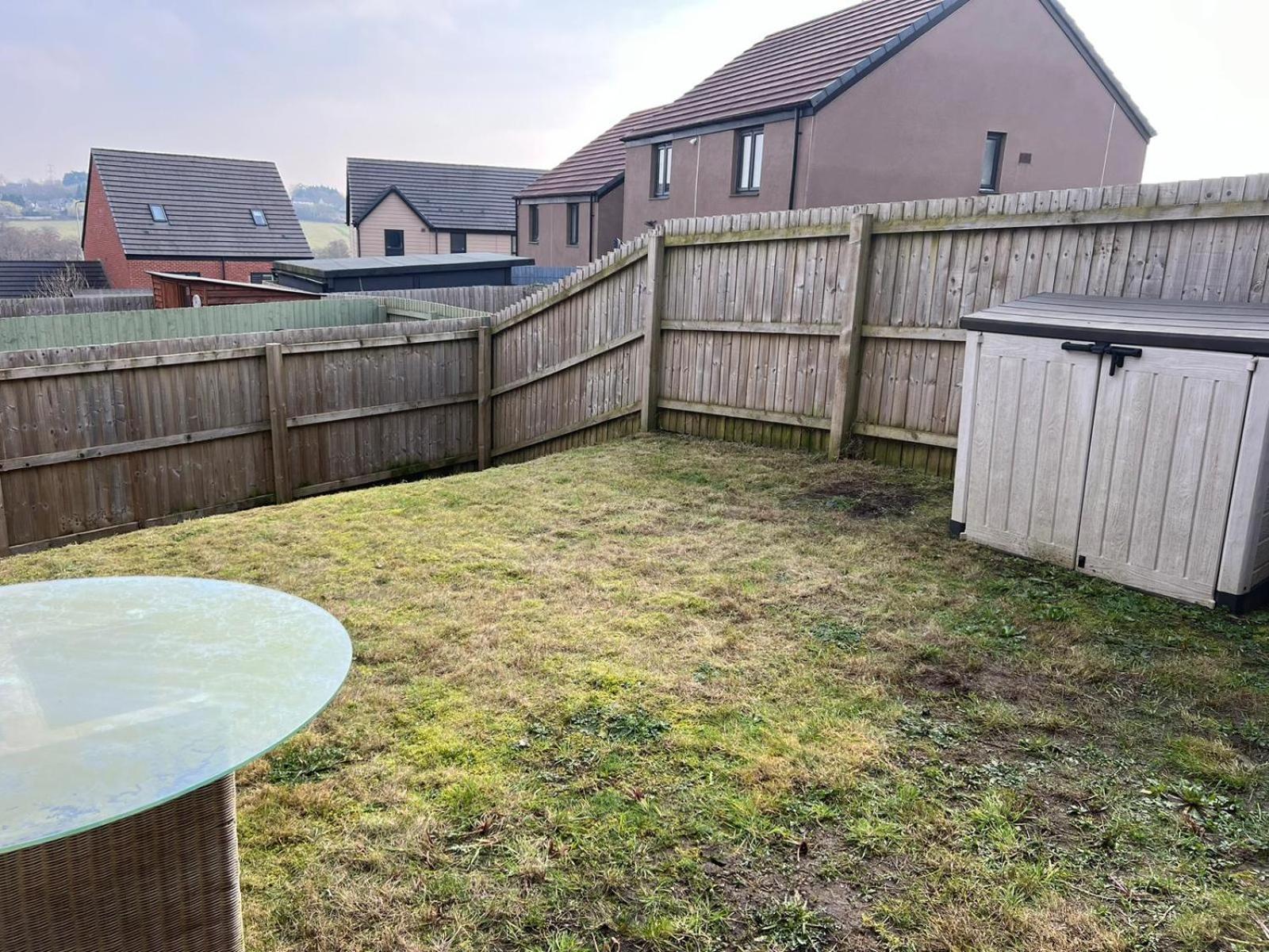 Village House St Mellons - Close To A48 And M4 卡迪夫 外观 照片